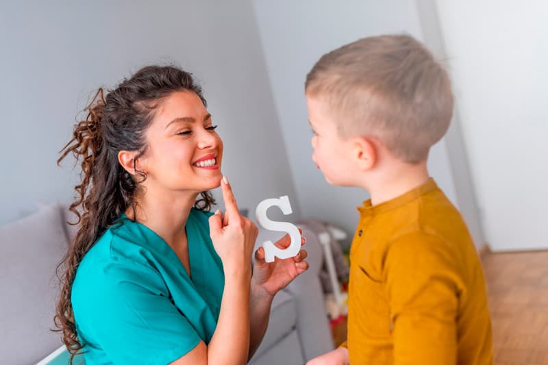 Does speech therapy help with swallowing